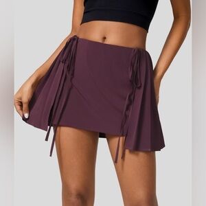 Halara Wine/Burgundy Mid Rise Invisible Zipper Tie Side Mini Skirt| NEW!!🎾🏓